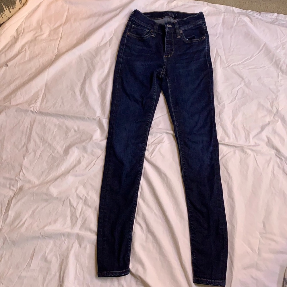 Lucky brand dark wash jeans